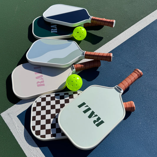 Pickleball Paddle Materials Explained: Fiberglass vs Carbon Fiber