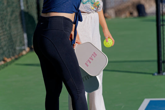 Best Pickleball Paddle Weight: Lightweight vs Midweight vs Heavy
